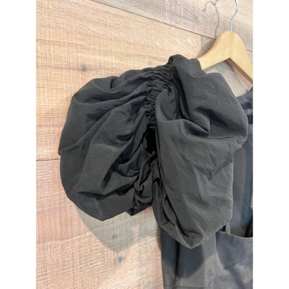 TOPSHOP Puff Short Sleeved Round Necked Black Mini Dress Size 6 - Picture 8 of 9